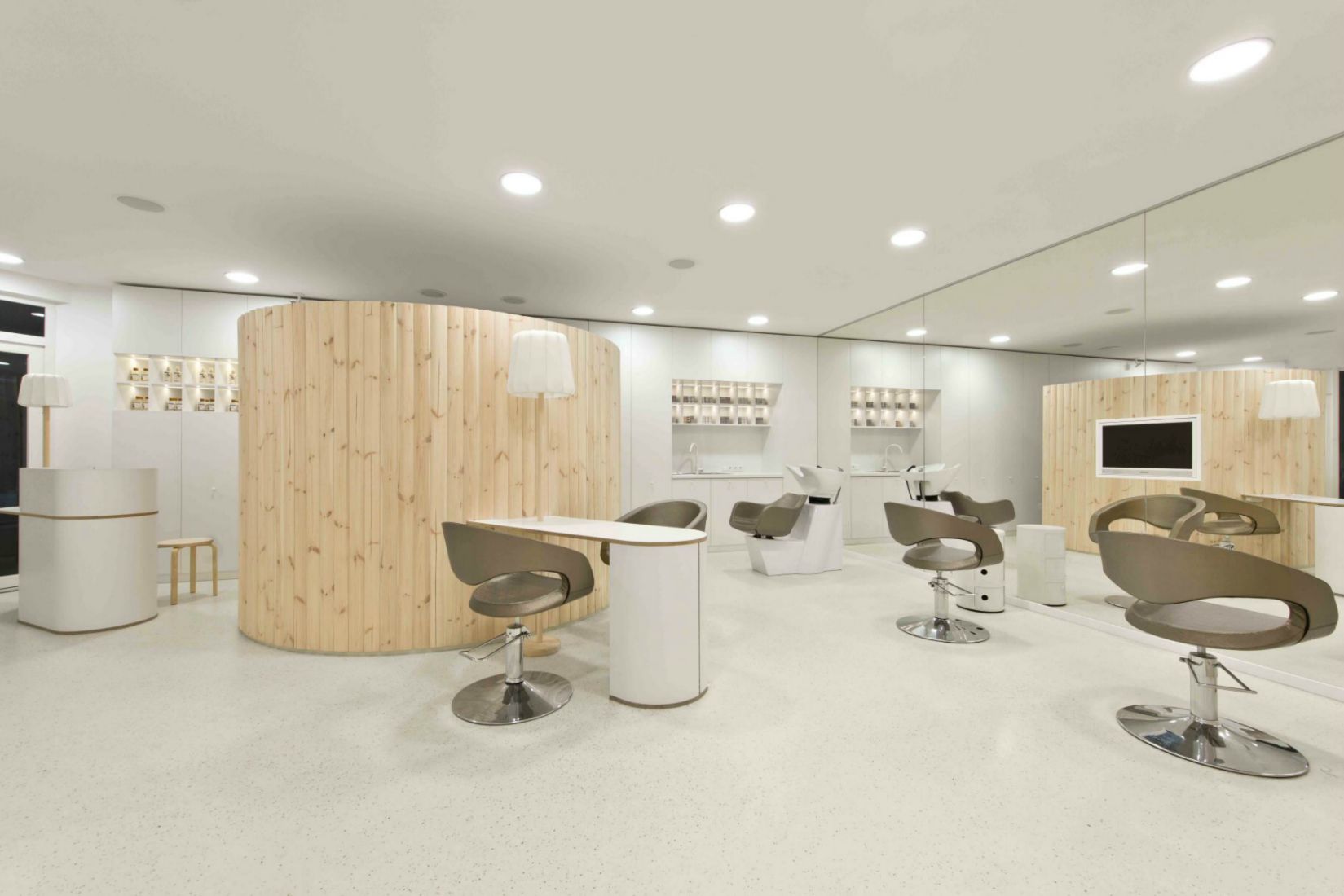 Hairdressing saloon